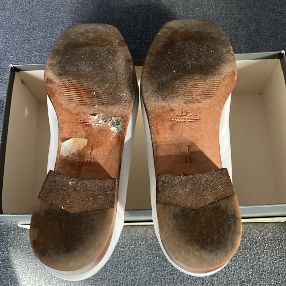 Shoes - Picture 3 of 4